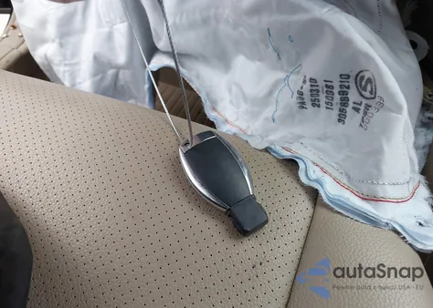 2011 Mercedes-Benz C 300 Luxury 4Matic/Sport 4Matic из США, поврежденный, VIN WDDGF8BB4BR134489